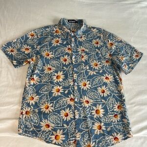 Atlanl
 Floral Casual Men's Shirt Size Medium‎